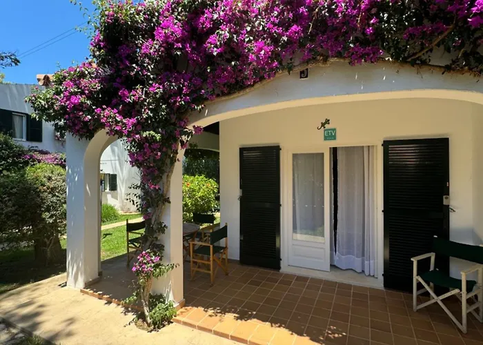Apartment With Garden And Swimming And Beach